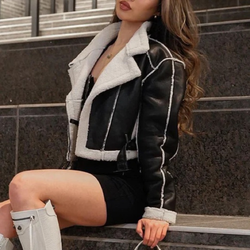 Fashion nova black & white faux leather and sherpa cropped belted coat - size M